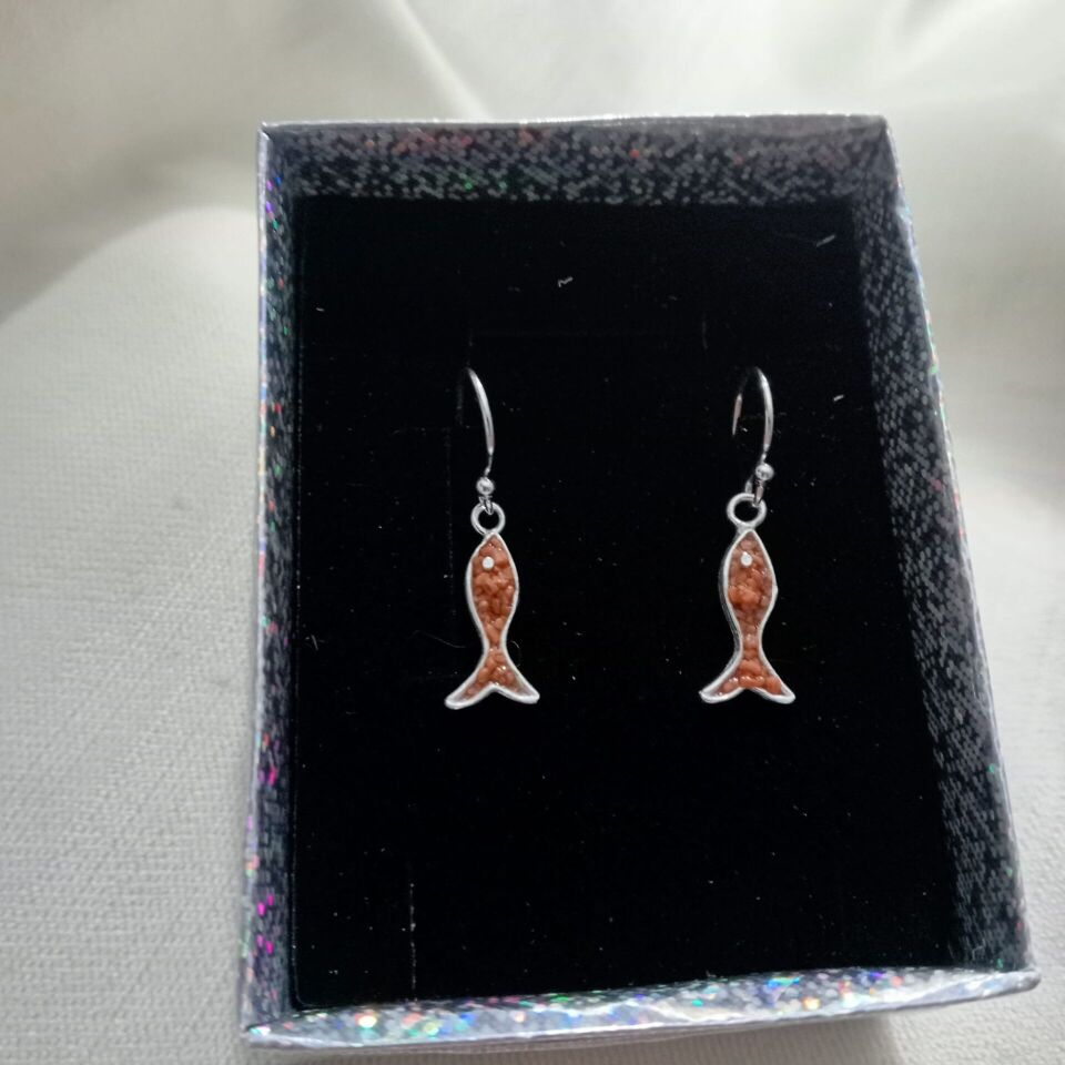 GÜMÜŞ BALIK MOZAİK KÜPE