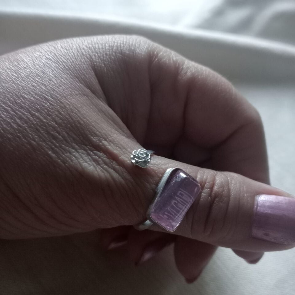 Pembe Kuvars Taşlı Gümüş Yüzük