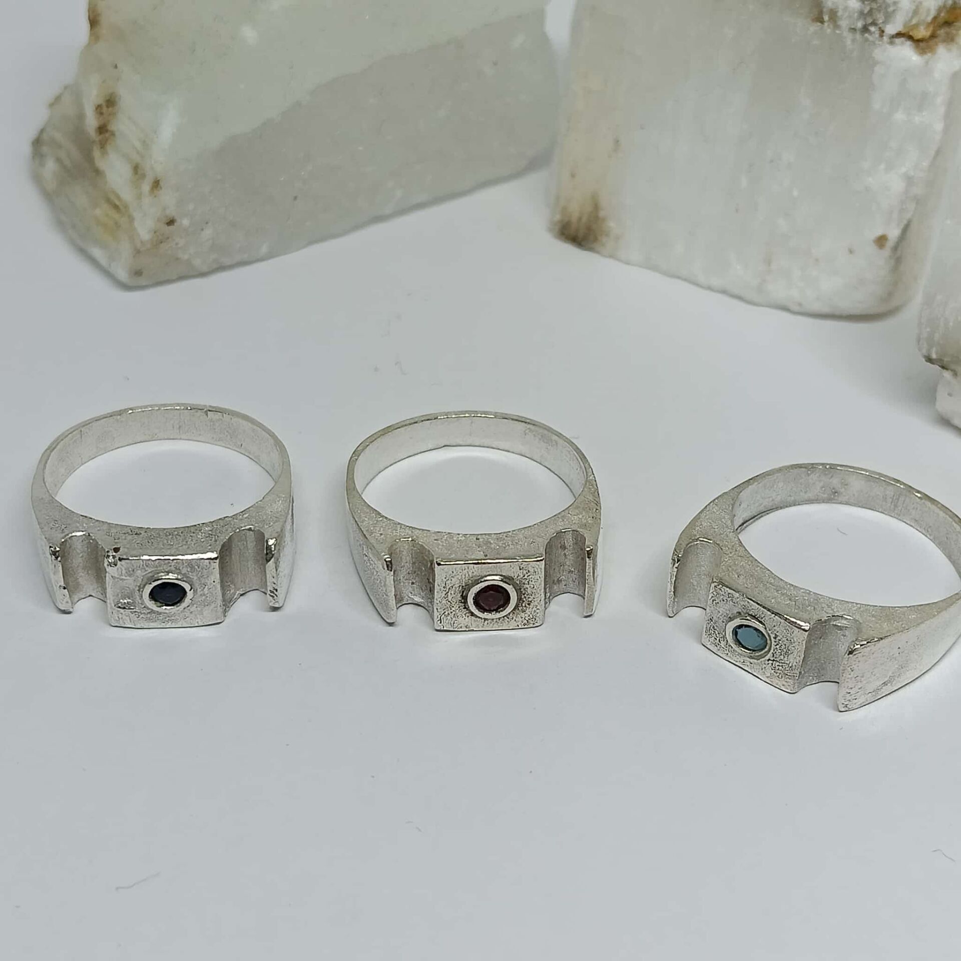 GÜMÜŞ ZİRKON TAŞLI YÜZÜK Mavi