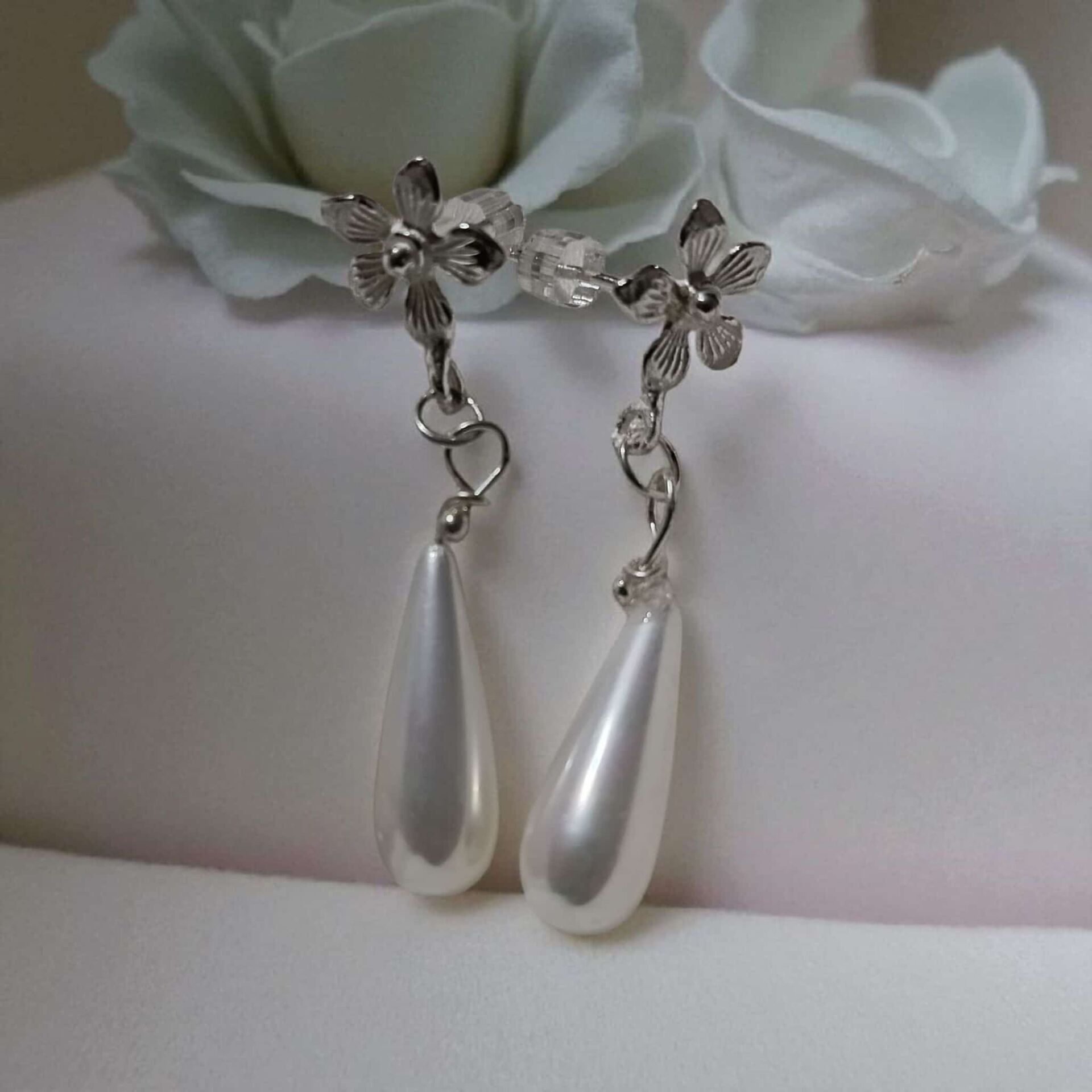 DAMLA İNCİ & GÜMÜŞ ÇİÇEKLİ  GÜMÜŞ KÜPELER