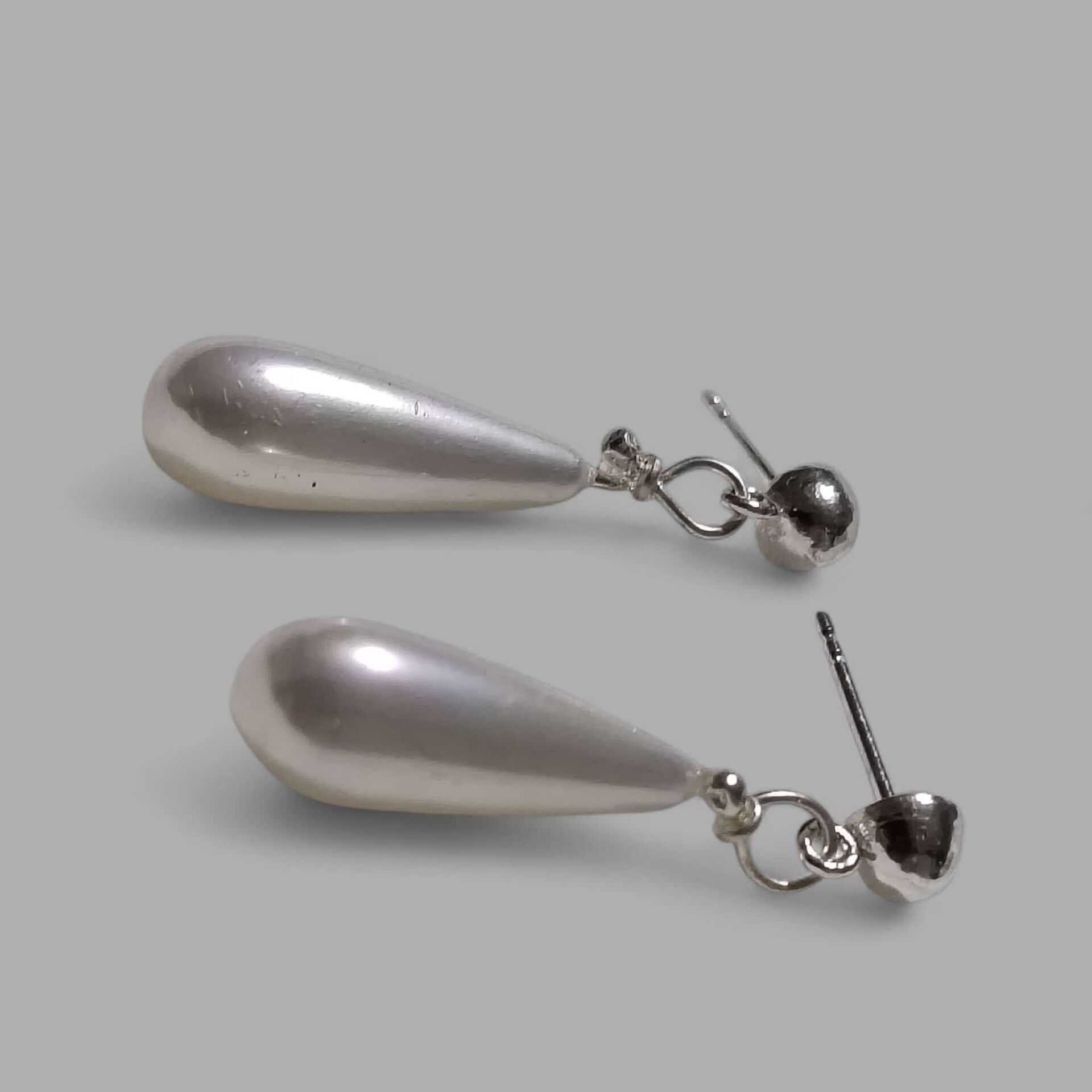 DAMLA İNCİ GÜMÜŞ İĞNELİ KÜPE