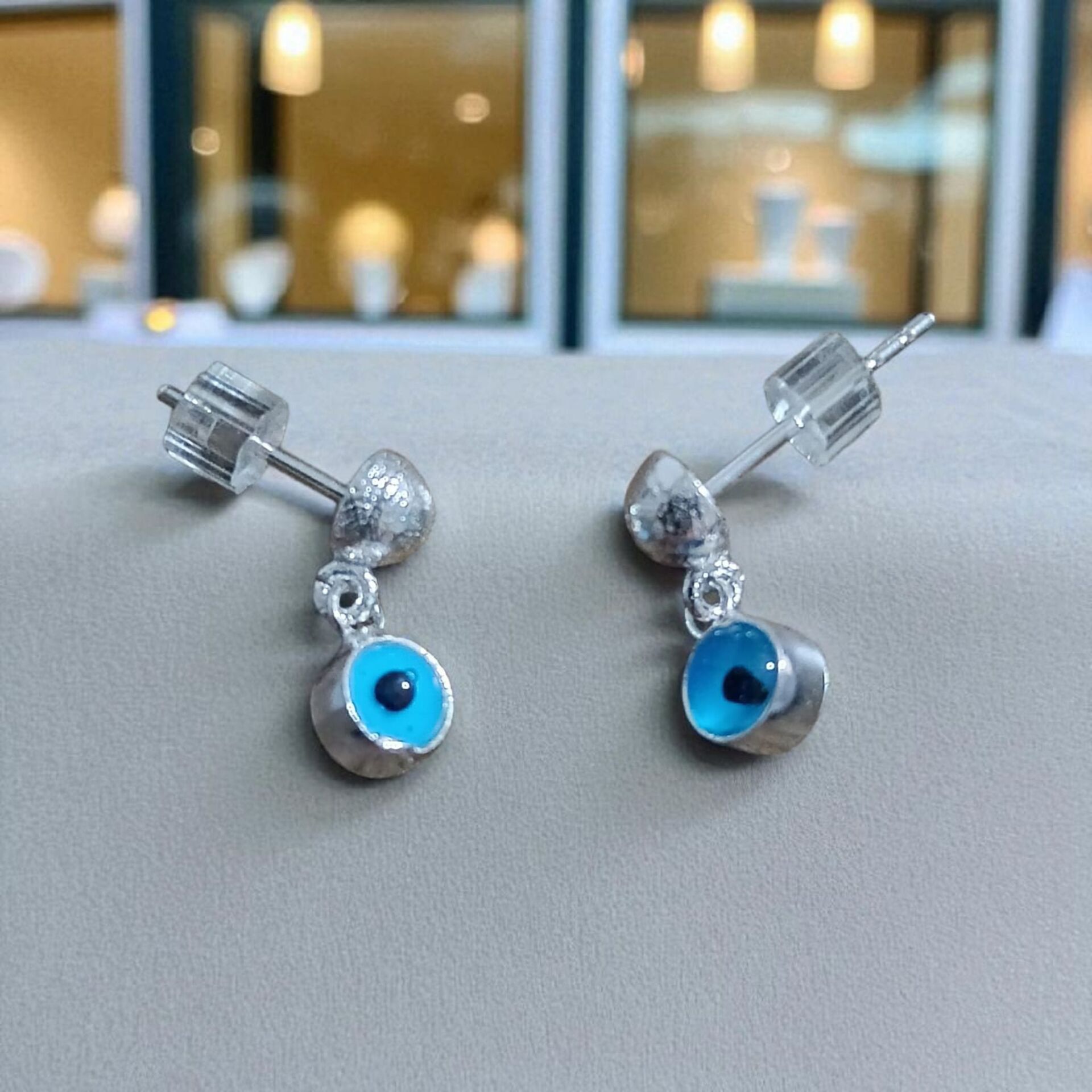 MAVİ NAZAR BONCUKLU MİNİMAL GÜMÜŞ KÜPELER