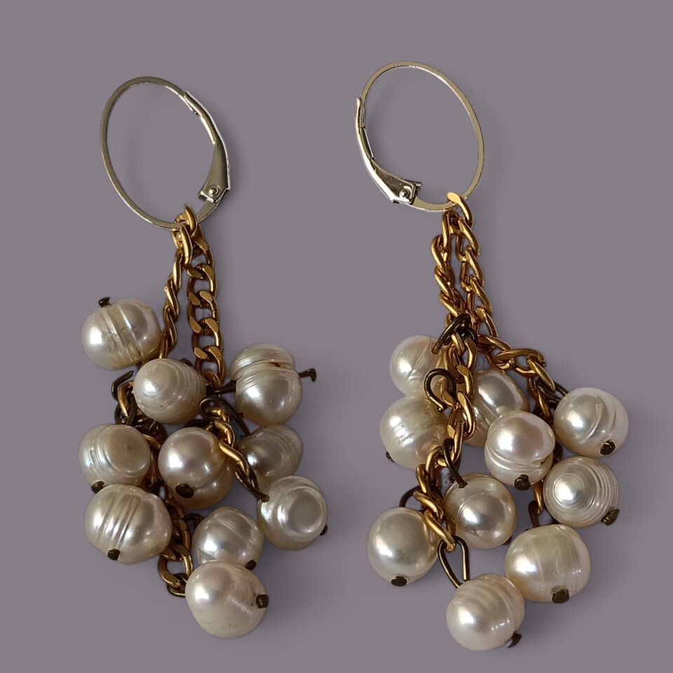 İnci Sallantılı Pirinç Zincirli Gümüş Küpeler