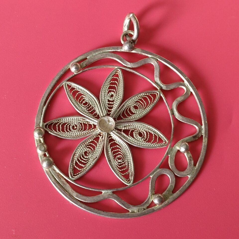 Yıldız Çiçeği Tasarım Telkari El Yapımı  Gümüş Kolye