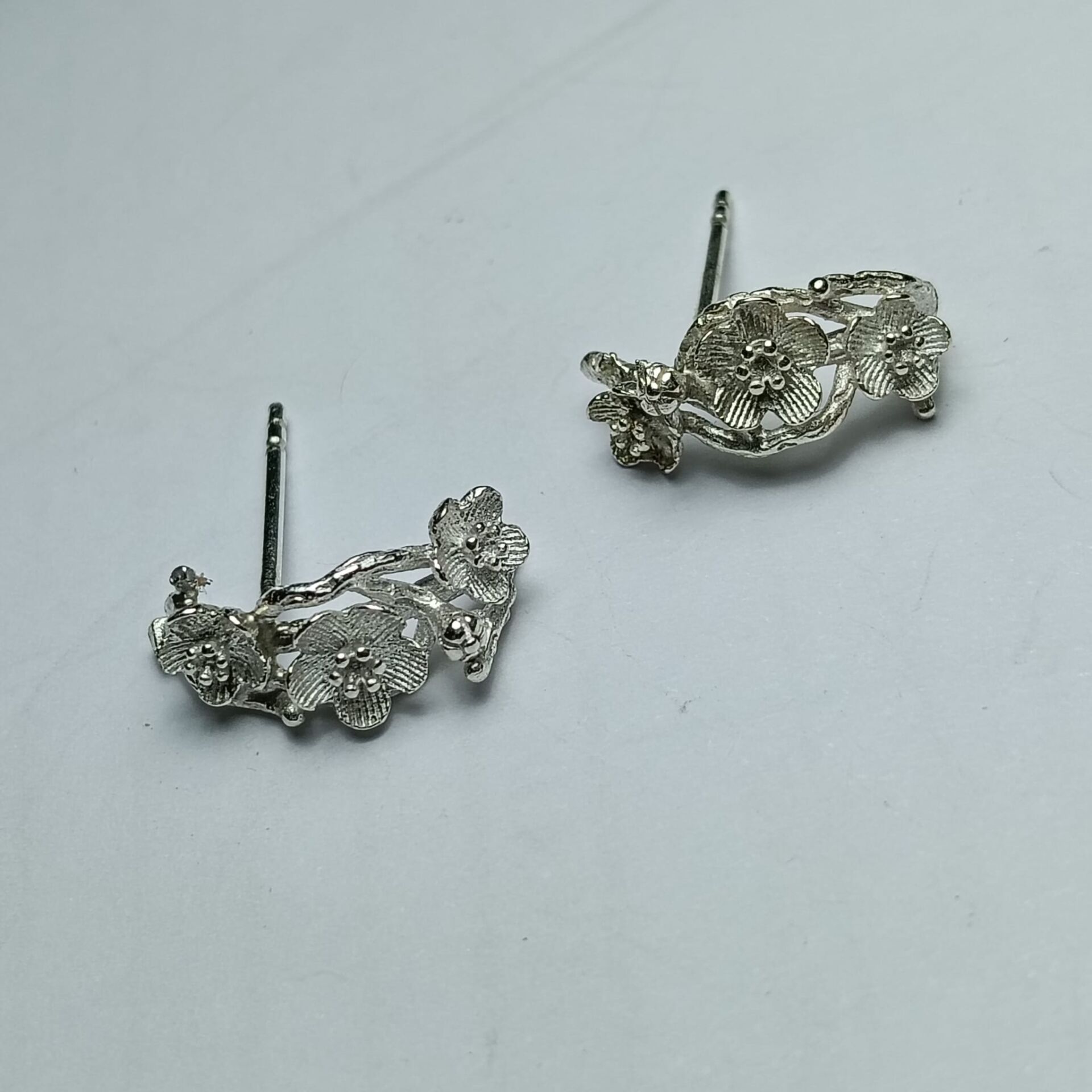 Bahar Çiçekleri Gümüş El Yapımı Küpeler