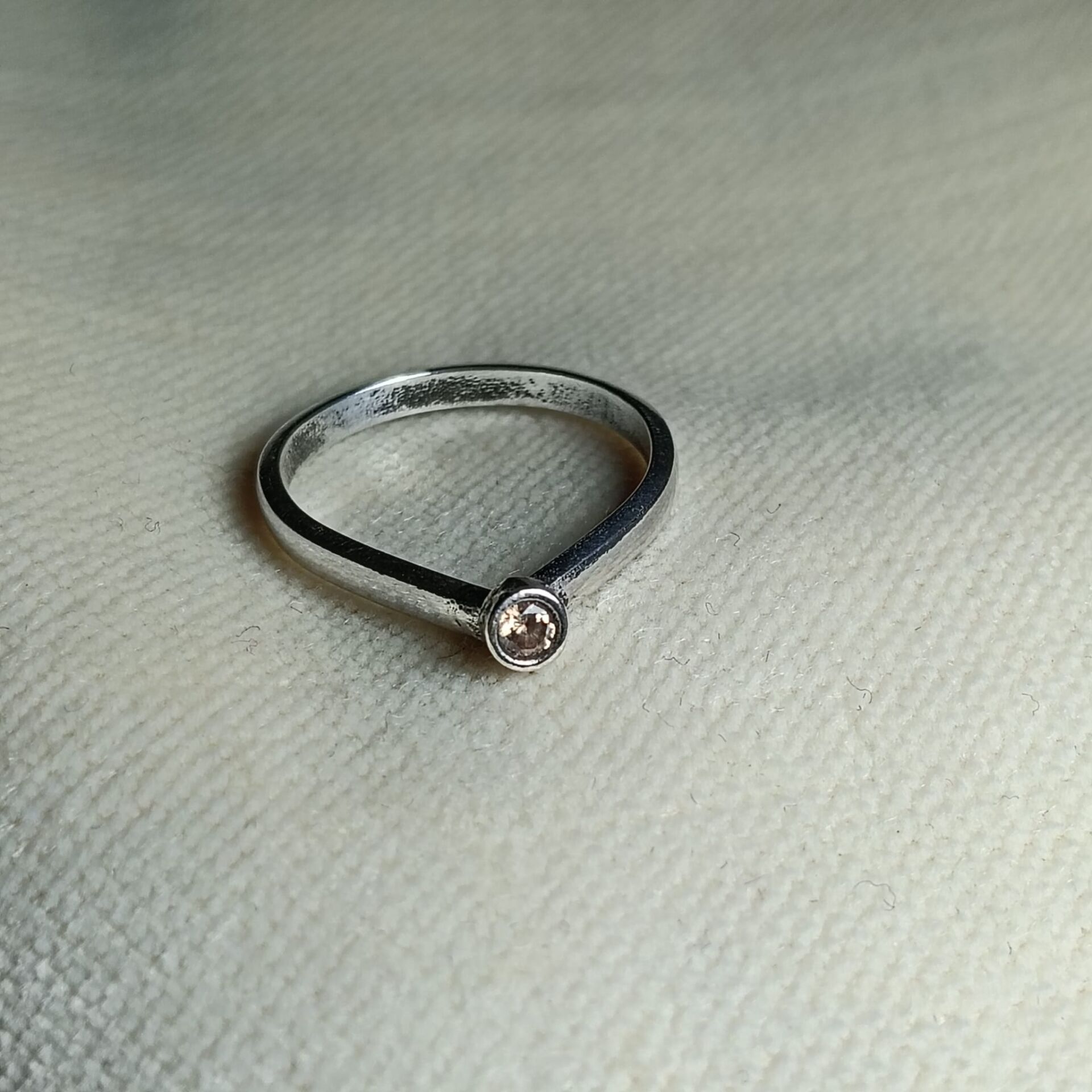 Zirkon Taşlı El Yapımı Gümüş Yüzük