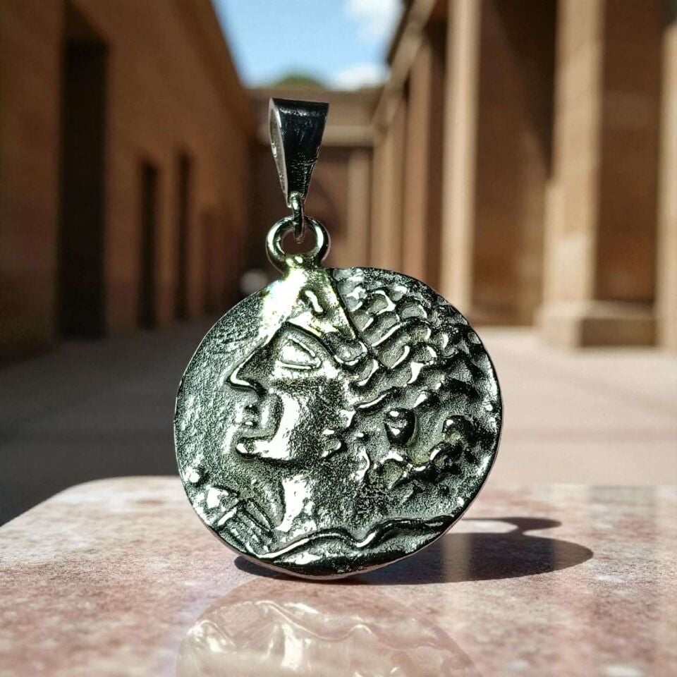 Gümüş Tasarım Roma Parası Replikalı El Yapımı Kolye Ucu