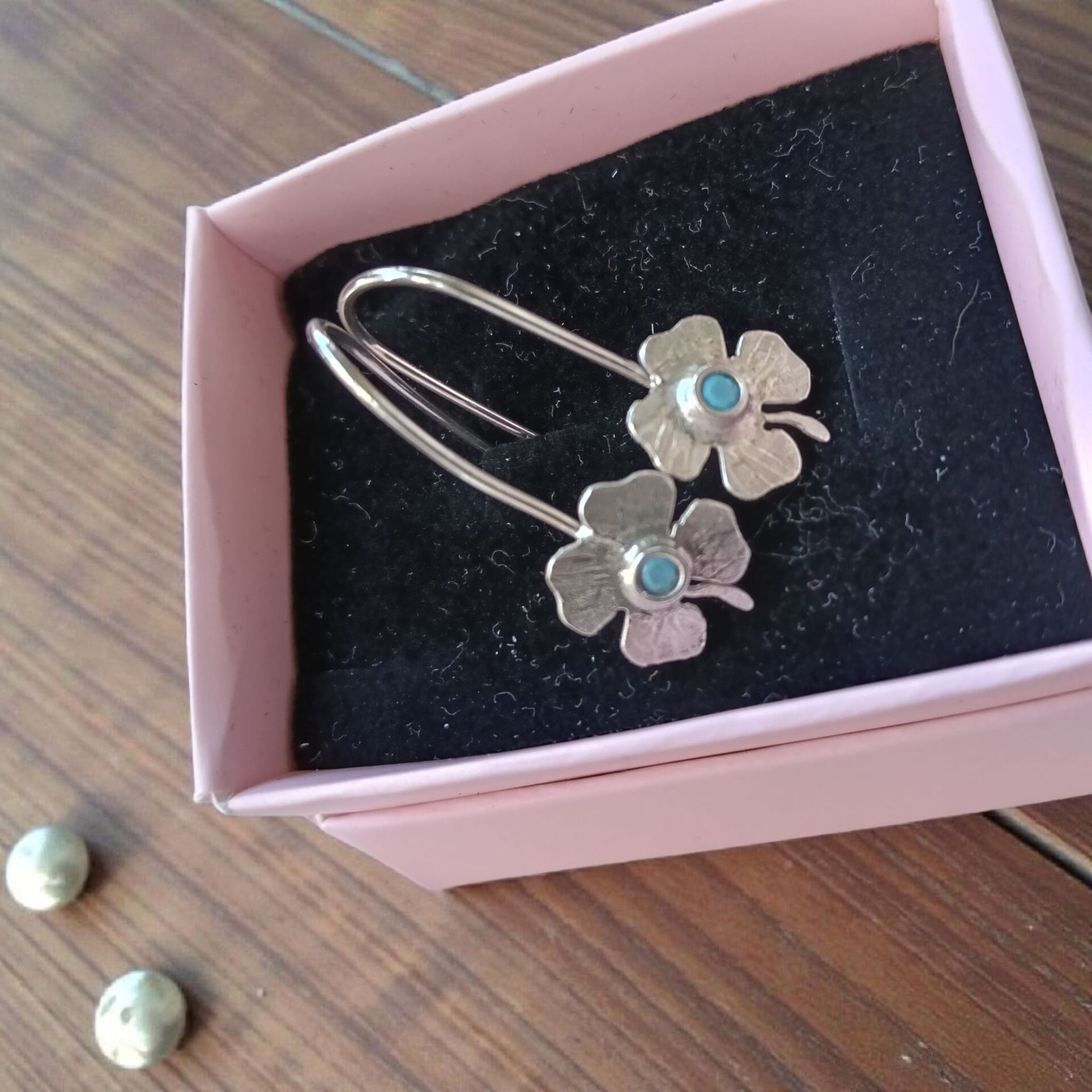 Gümüş Yonca Mavi Zirkon Taşlı El Yapımı Küpeler