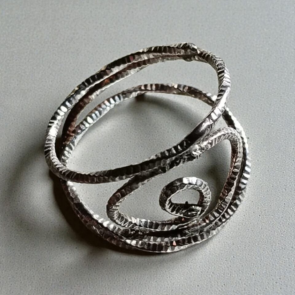 El Yapımı Gümüş Spiral Döngü Yüzük
