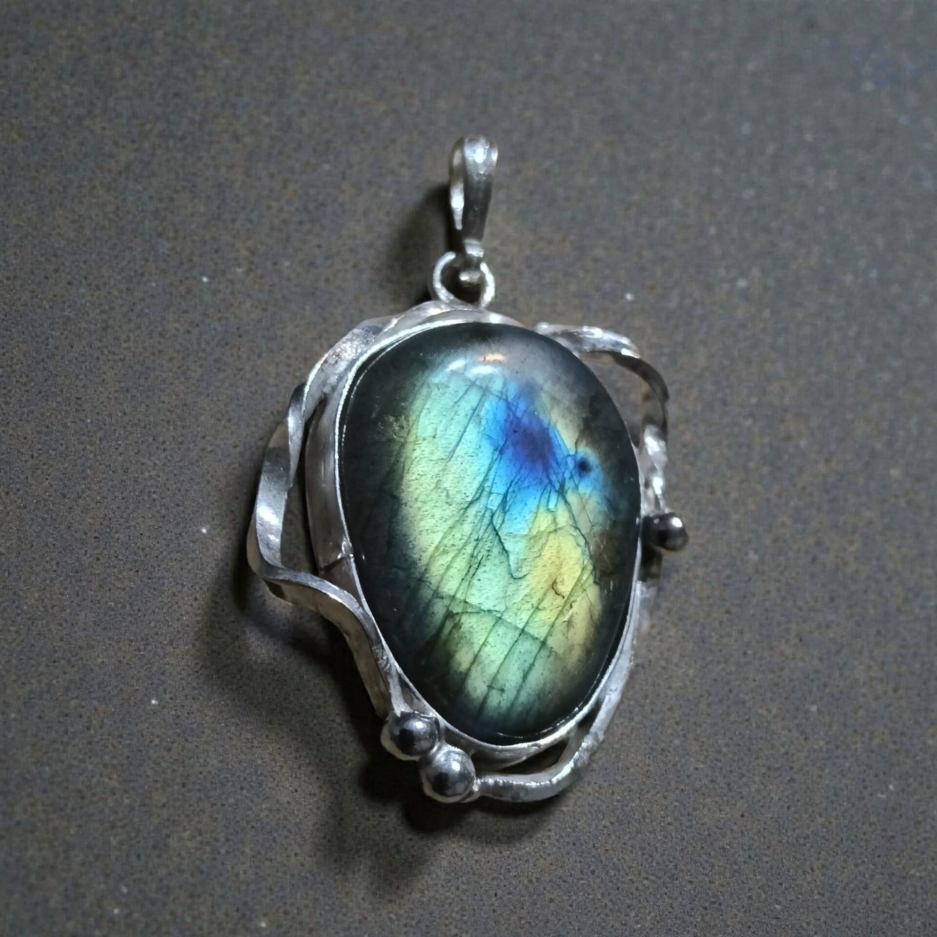 Labradorit Doğal Taşlı El Yapımı 925 Ayar Gümüş Tasarım Kolye