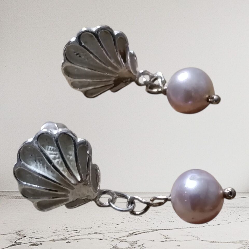 Afrodit Midye Gümüş Tasarımlı Pembe İncili Küpe