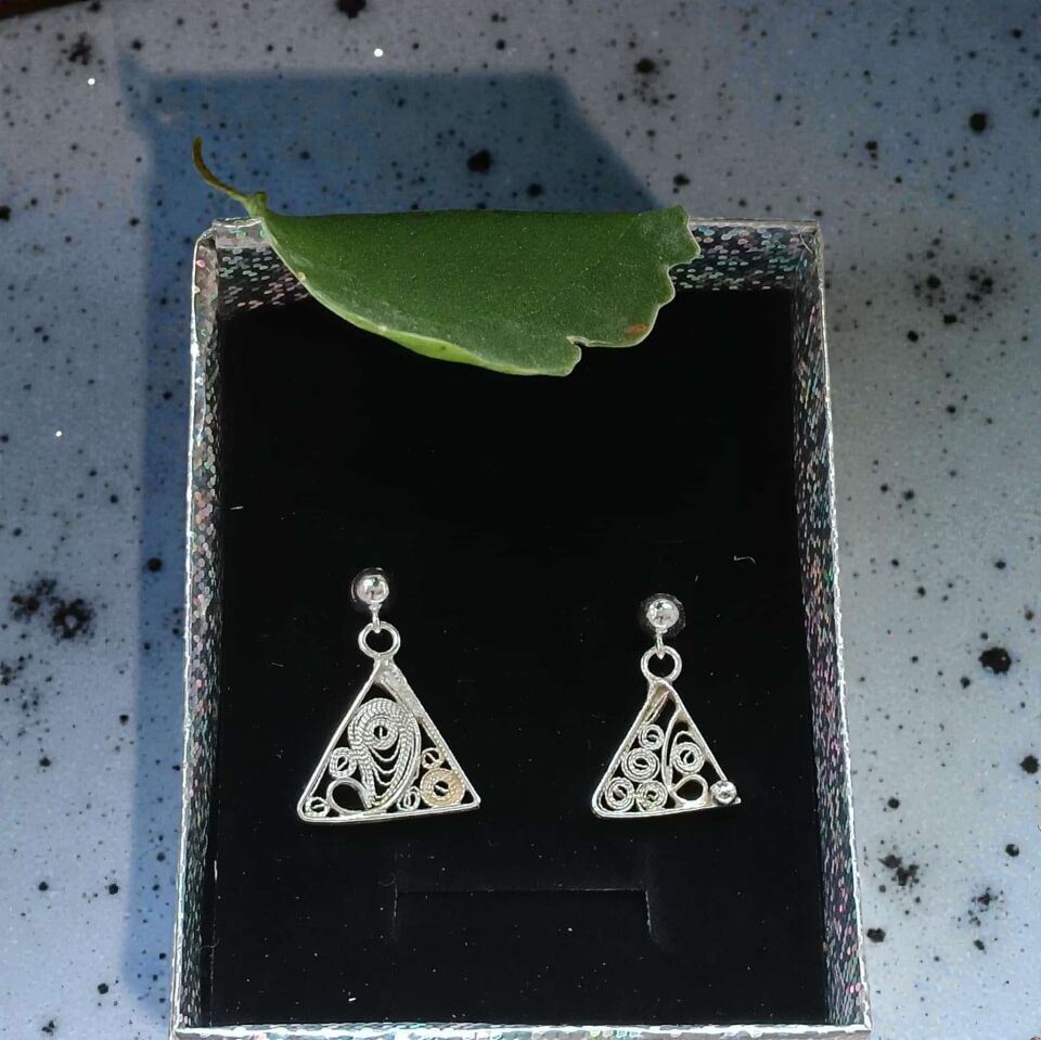 Üçgen Telkari Gümüş El Yapımı Küpeler