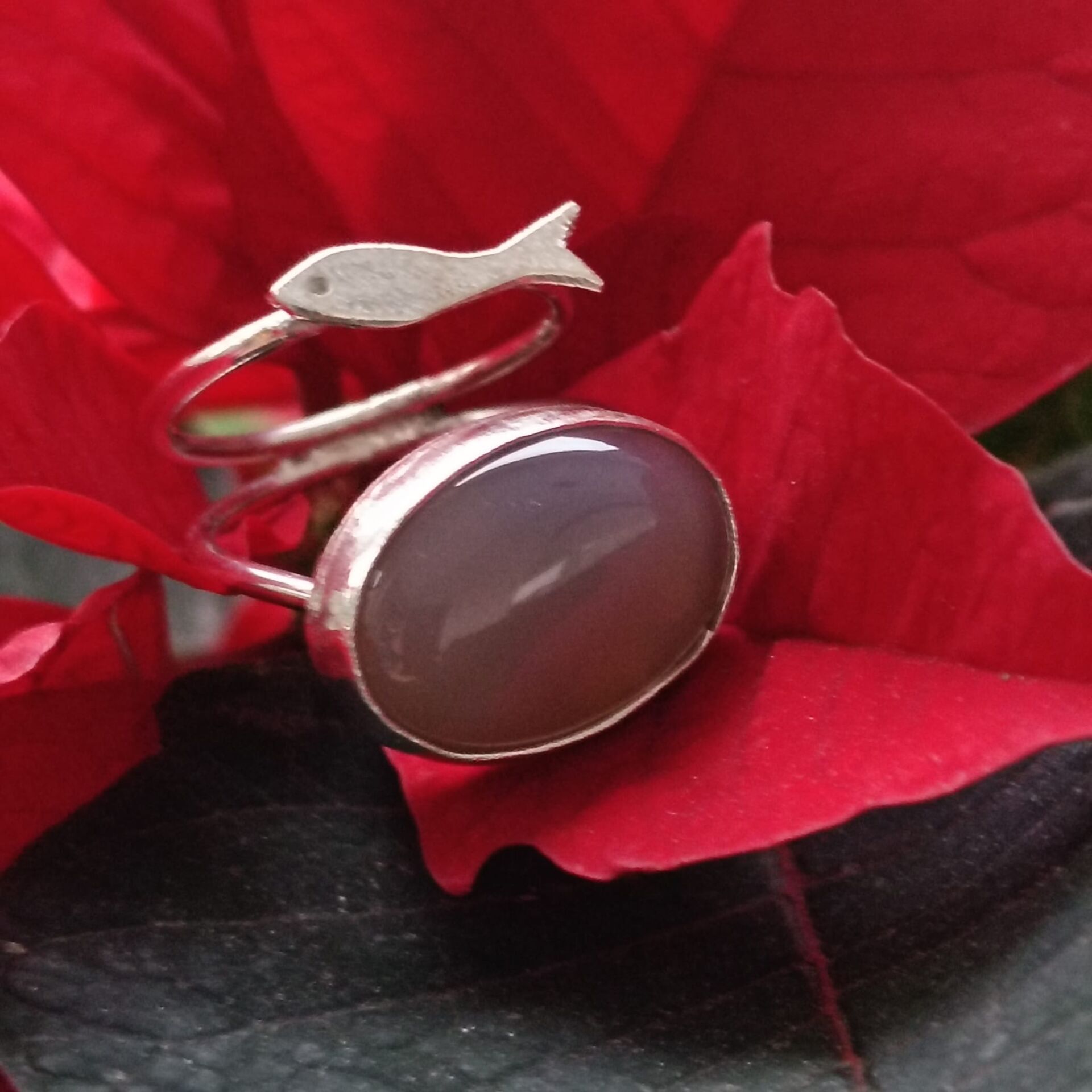 Gri Ay Taşlı Balık El Yapımı Gümüş Yüzük