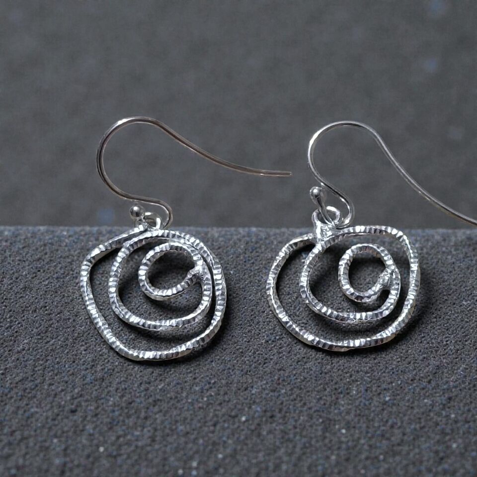 Spiral El Yapımı Gümüş Hayat Döngüsü Küpeler