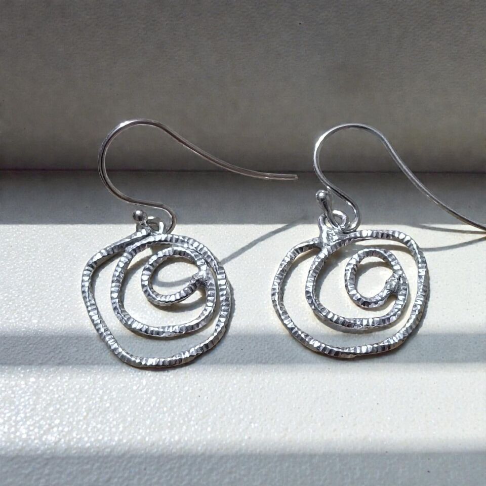 Spiral El Yapımı Gümüş Hayat Döngüsü Küpeler