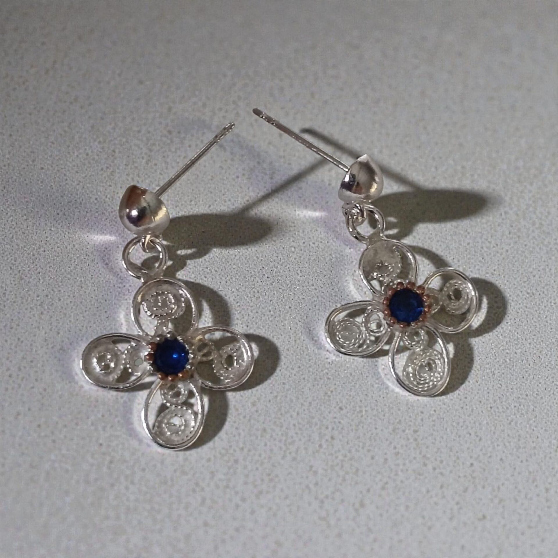 Telkari Gümüş Lacivert Zirkon Taşlı Küpeler