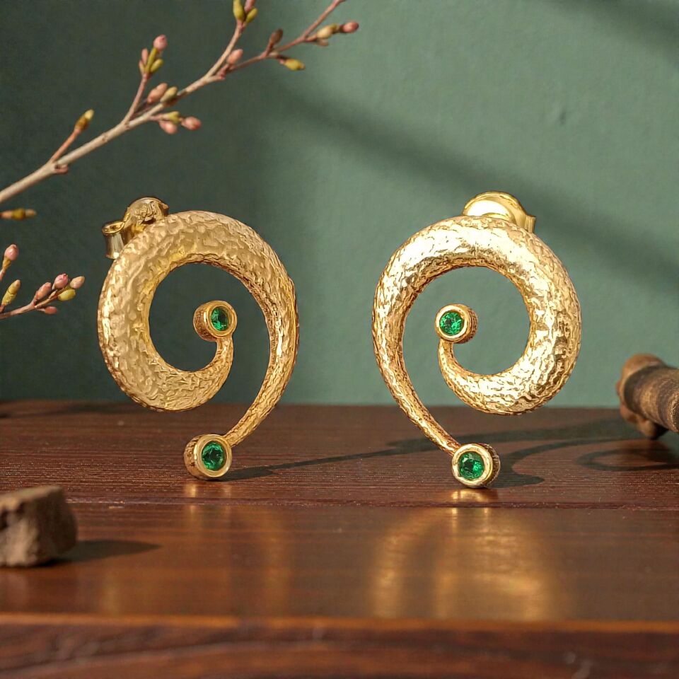 Altın Kaplama 925 Ayar Gümüş Spiral Zirkon Taşlı Küpeler