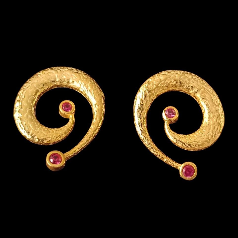 Altın Kaplama 925 Ayar Gümüş Spiral Zirkon Taşlı Küpeler