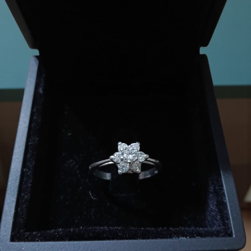 Beş Taşlı Zirkon Çiçek El Yapımı Gümüş Yüzük