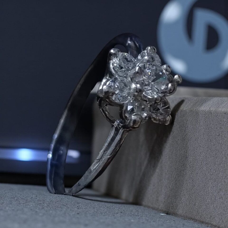 Beş Taşlı Zirkon Çiçek El Yapımı Gümüş Yüzük