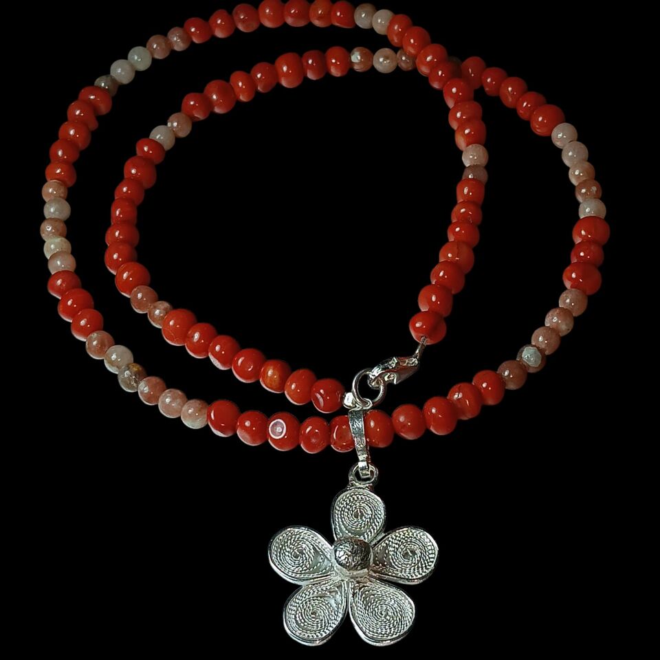 Telkari Gümüş Papatya ve Mercan & Pembe Akik Taşlı Dizi Kolye