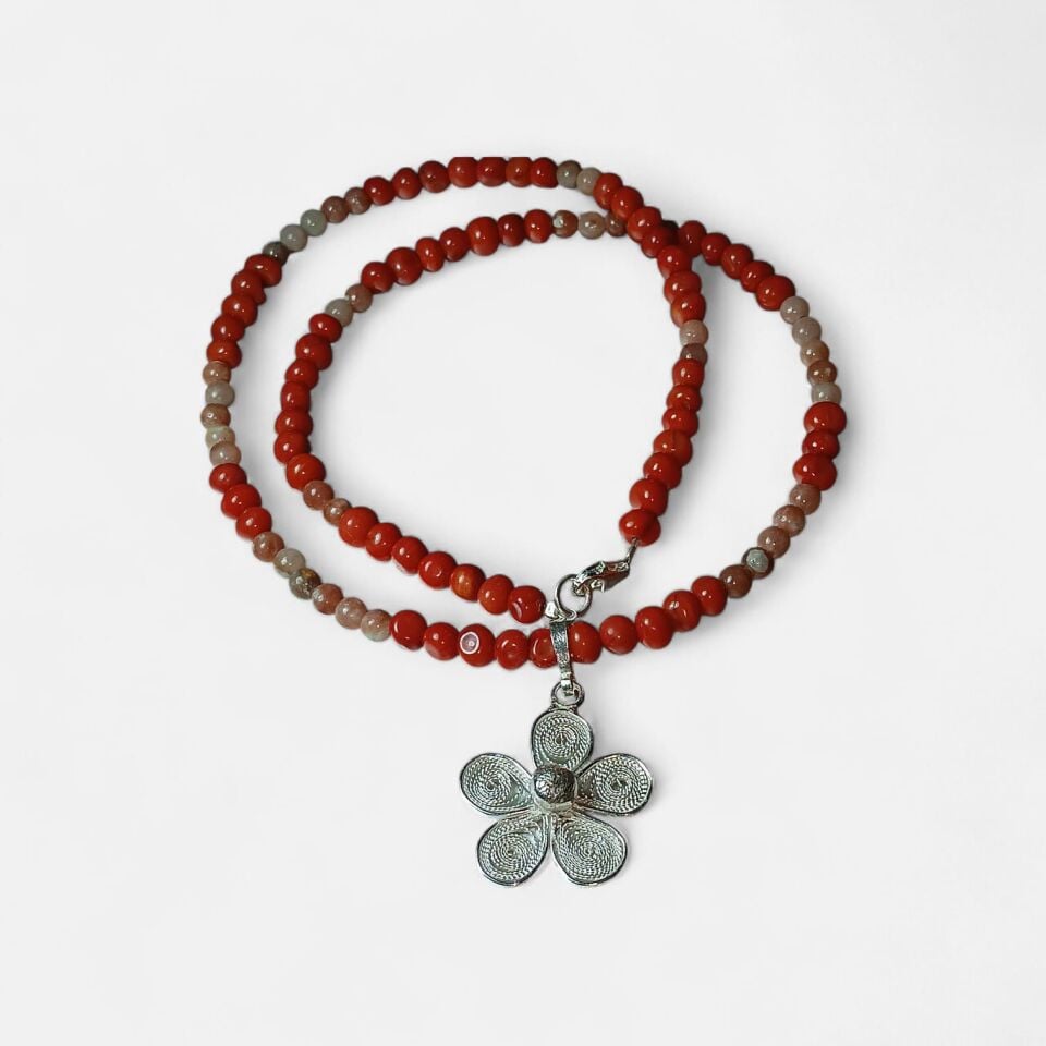 Telkari Gümüş Papatya ve Mercan & Pembe Akik Taşlı Dizi Kolye