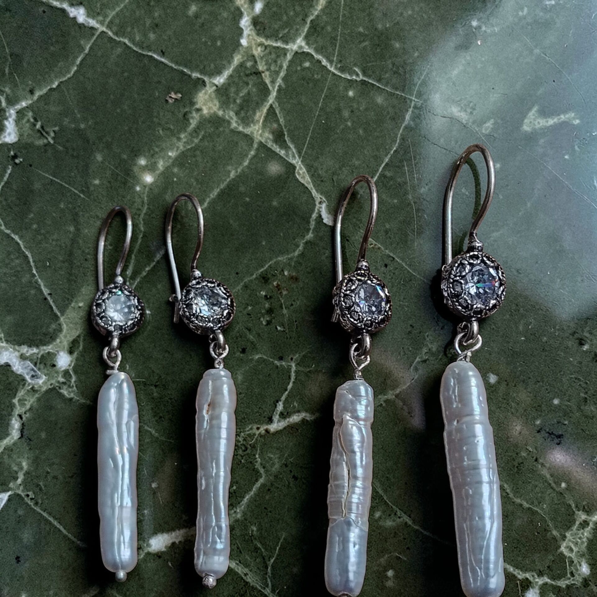 Barok Uzun İnci  Gümüş Zirkon Taşlı Küpeler